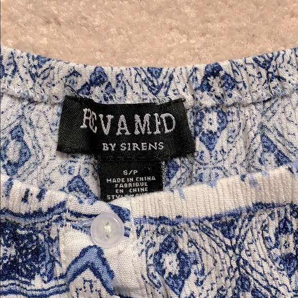 Sirens Ruffled Button Down Crop Top - Picture 3 of 3